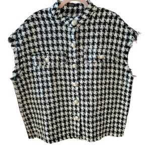 SHEIN Black and White Houndstooth Vest